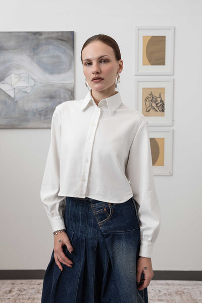 Close-up front view of artisanal blouse in white — cropped silhouette in breathable Tencel twill, nowhere studio